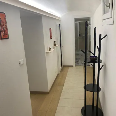 La Casa Dei Nuovi Mondagli *